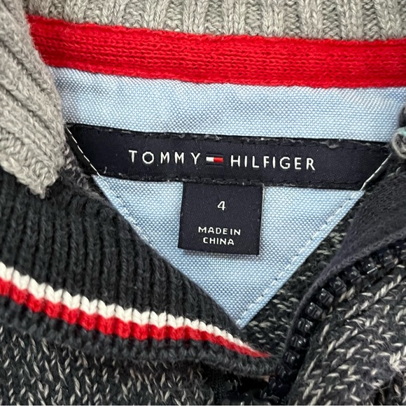 Set of two boys preppy sweaters Izod Tommy Hilfiger, size 5 - Picture 4 of 10